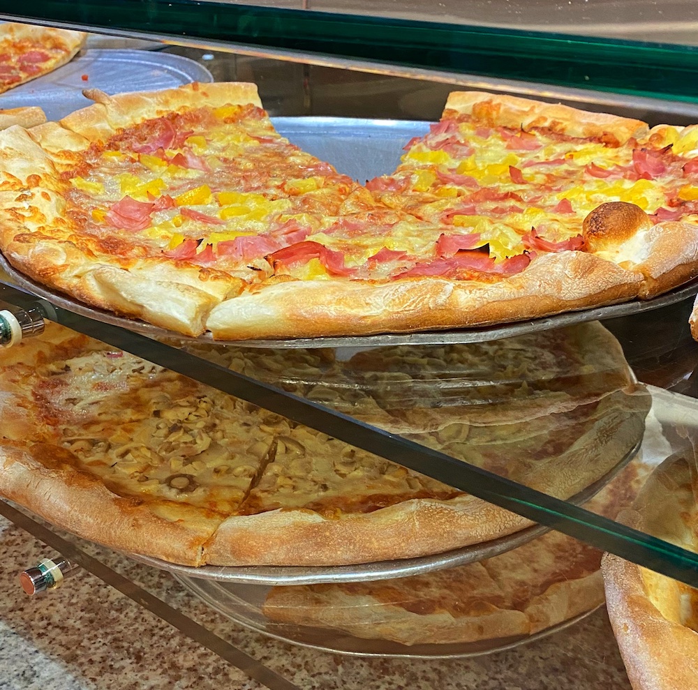 Pineapple and ham pizza