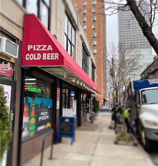 beer and pizza store